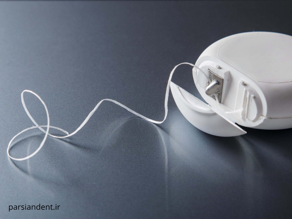 خلال دندان بهتر است یا نخ دندان ؟