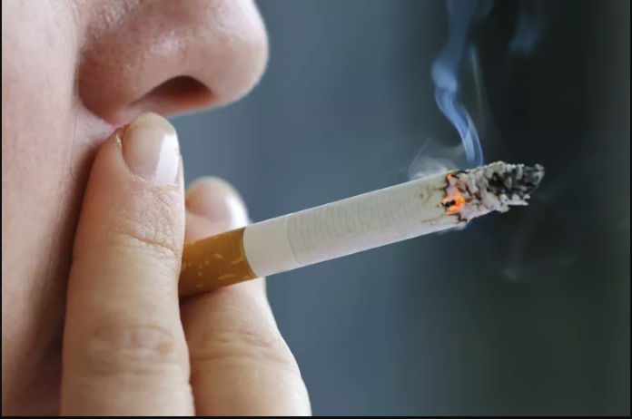 سیگار کشیدن و مشکلات دندانپزشکی