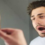 علل و عواملی که باعث لق شدن دندان در بزرگسالان میشود